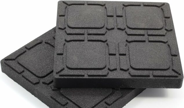 Camco Camper / RV Leveling Block Flex Pad – Features Flexible Non-Slip Design & Crafted of Weatherproof Recycled Material – Great for Gravel, Tree Roots & Uneven Surfaces – 8.5” x 8.5”, 2-Pk (44600)